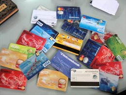 Sắp xét xử vụ người nước ngoài dùng thẻ tín dụng giả 